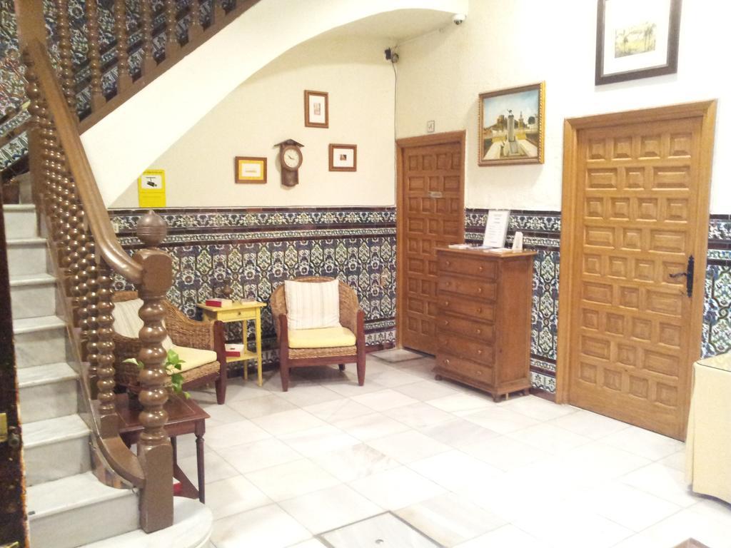 Pension Catedral Sewilla Zewnętrze zdjęcie