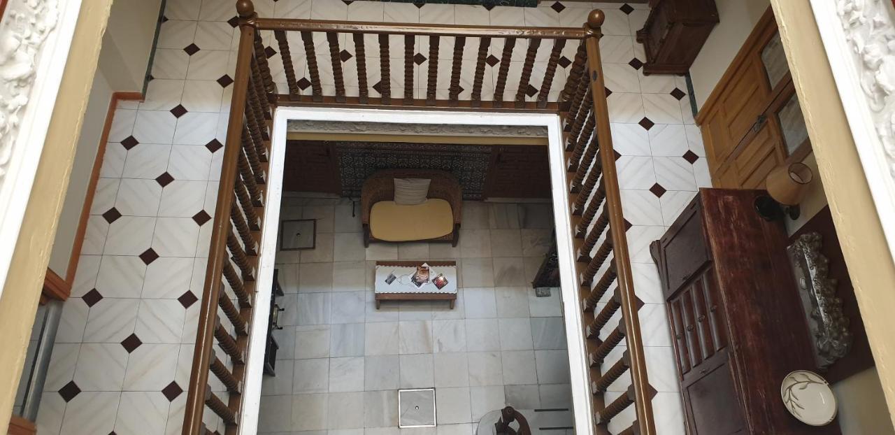 Pension Catedral Sewilla Zewnętrze zdjęcie